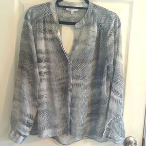 🏷️LAST CHANCE SALE $5 ITEM🏷️ Jennifer Lopez Sheer Blouse -EUC